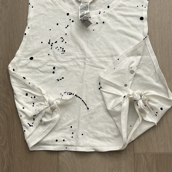 Forever 21 Knit Top (White /Black ) Size: M - Picture 6 of 6